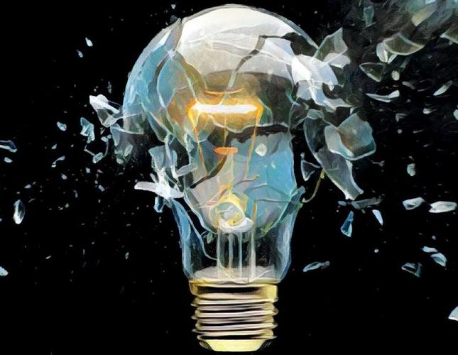 Howthelightgetsin goes online in May 2020
