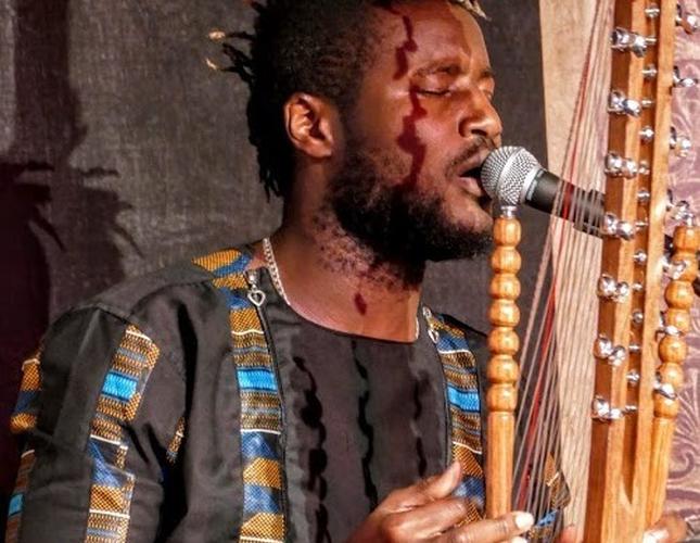 Suntou Susso playing live